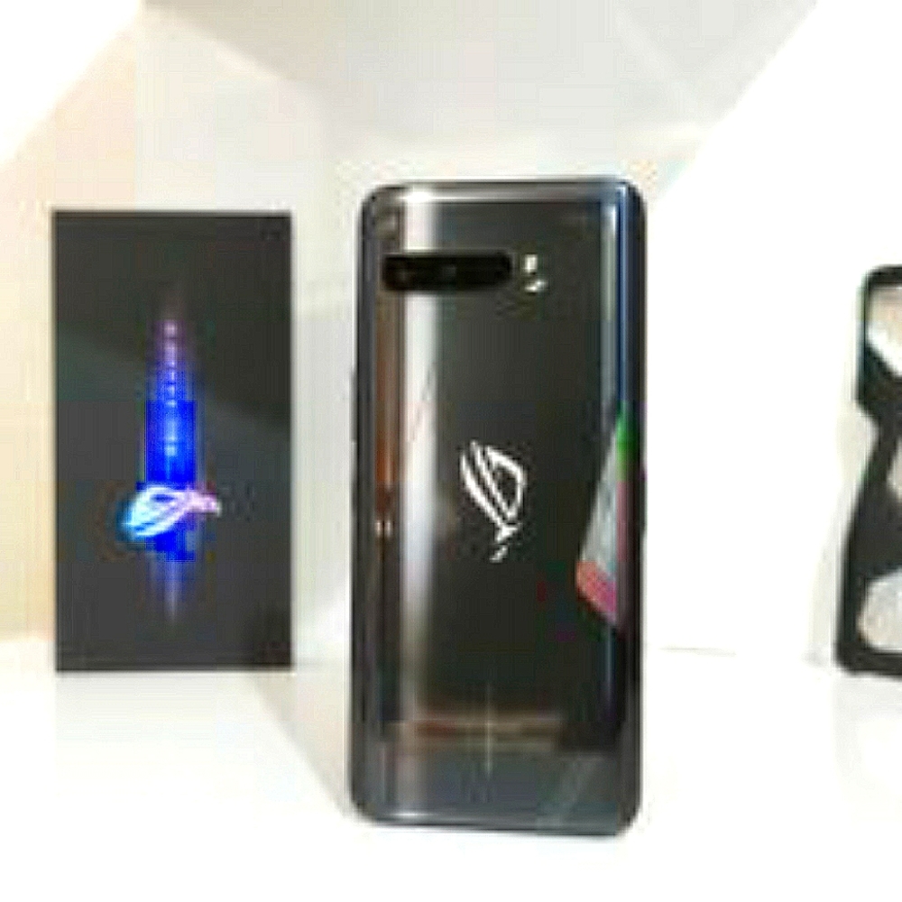 Asus ROG phone 3 - 128GB/8GB Unlocked